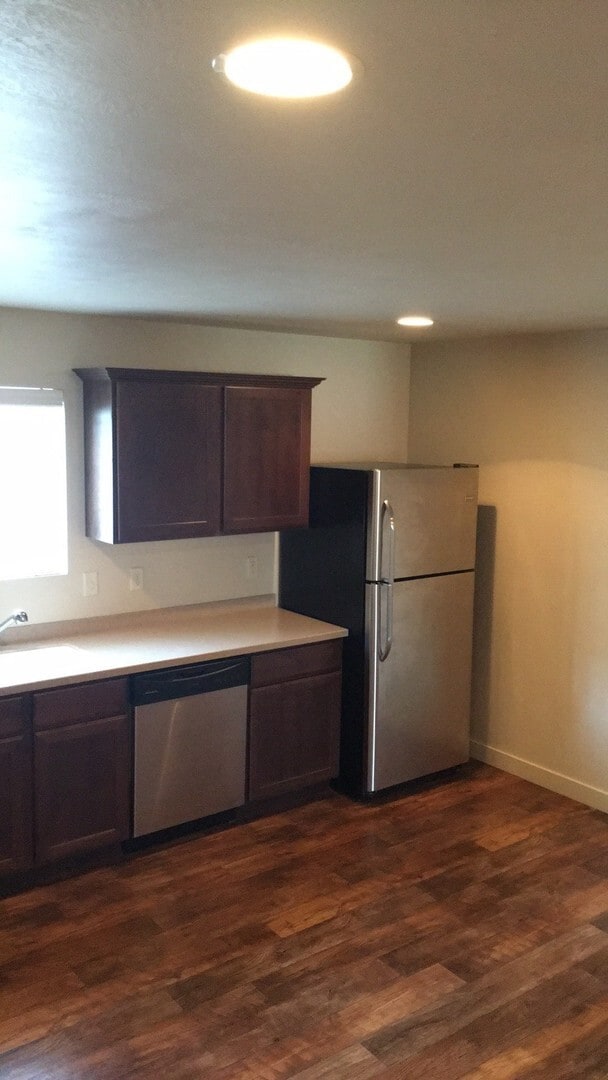 Photo - 748 E 150 N St