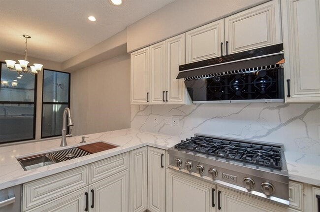 Building Photo - 15735 Tanya Cir