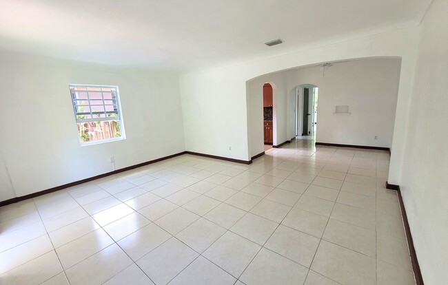 Photo - 1429 NE 147th St