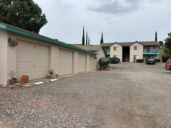 Photo - 400 Bent River Rd