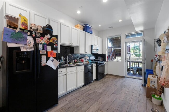 Building Photo - 4404 S Prairie Ave Unit #2N Rental