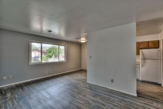 Photo - NOVEMBER RENT FREE!!! WATER/SEWER INCLUDED...