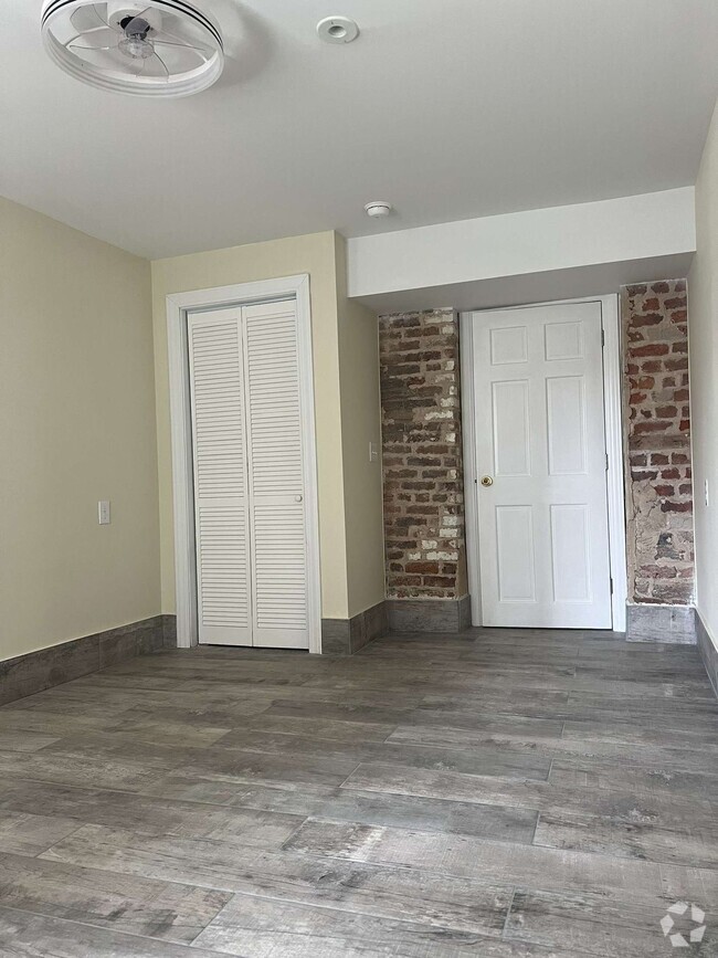 Building Photo - 185 Rutledge Ave Unit Apartment X