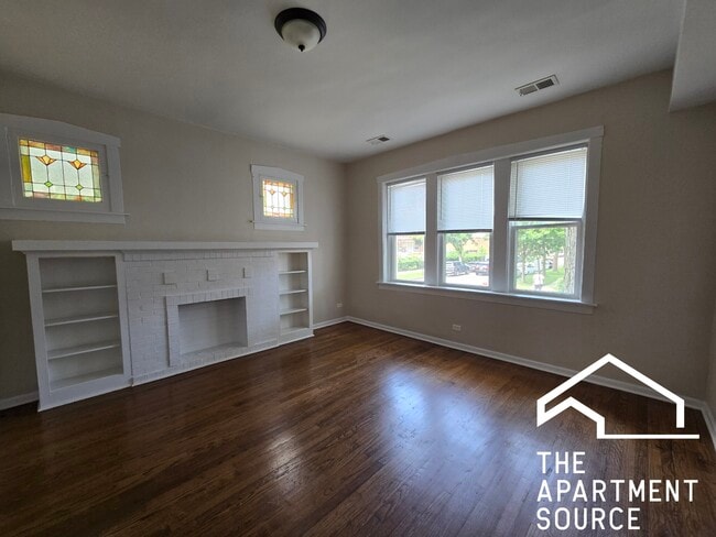 Building Photo - 3757 W Sunnyside Ave Unit 1 Rental