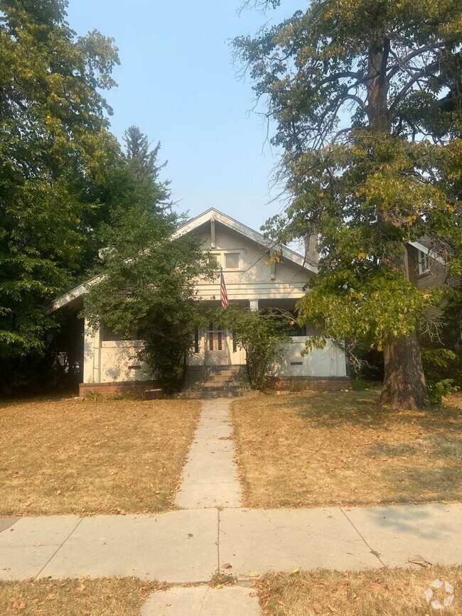 Building Photo - Foothills Properties - Duplex Unit 921 4th Avenue North (Upstairs) Rental