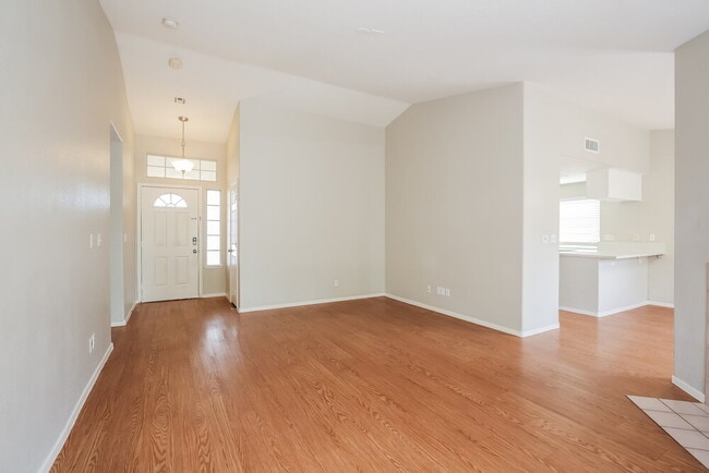 Photo - 4705 Wild Oak Way