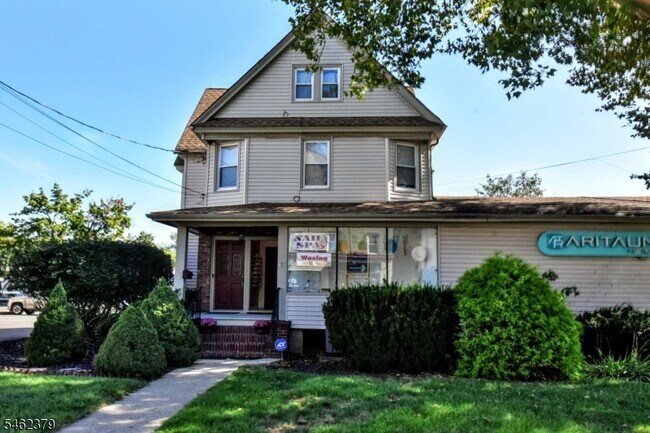 175 Center Ave