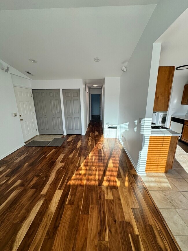 270 Crestview Dr Rental House Rental in Wauconda, IL