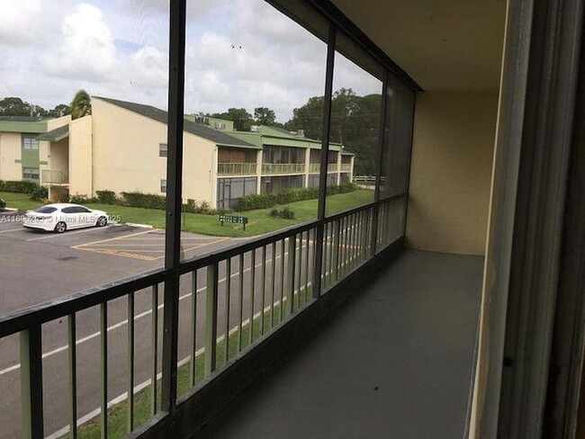 Building Photo - 4109 NW 88th Ave Unit 2029