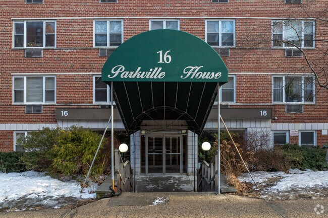 Calle del lago 16 - Parkville House