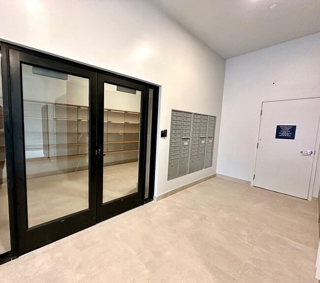 Photo - 45 E Central St Unidad 313