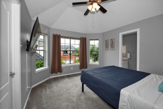 Photo - 8219 Shoregrove Dr