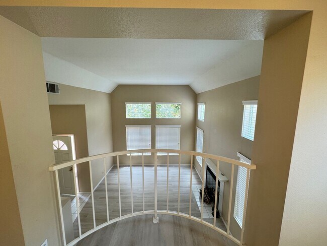 Photo - Large, end-unit townhome in the heart of Thousand Oaks
