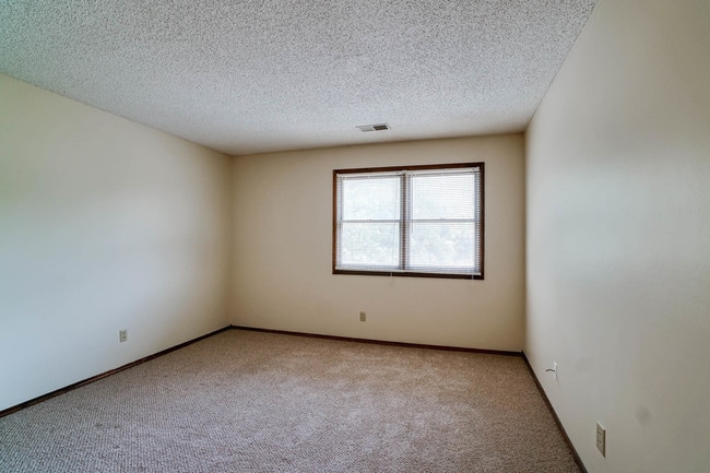 Photo - 926 Bluemont