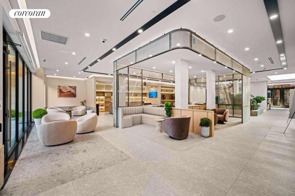 Photo - 218 Front St