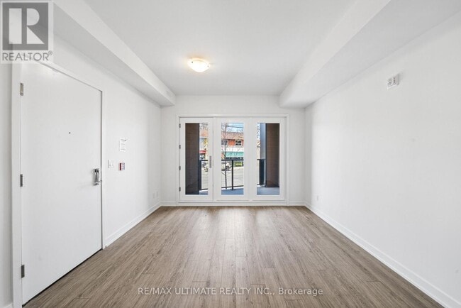 Photo - 35 Birchcliff Ave