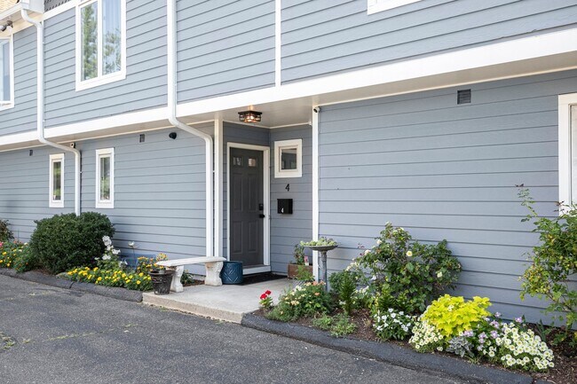 Photo - 11 Van Zant St Unidad 4