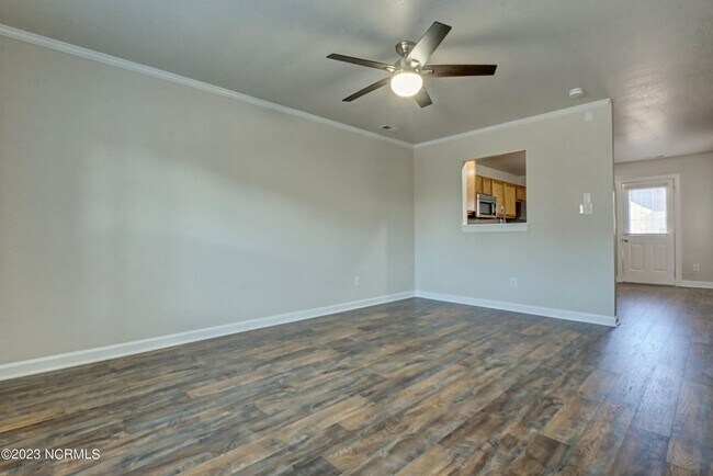 Photo - 202 Bridgewood Dr