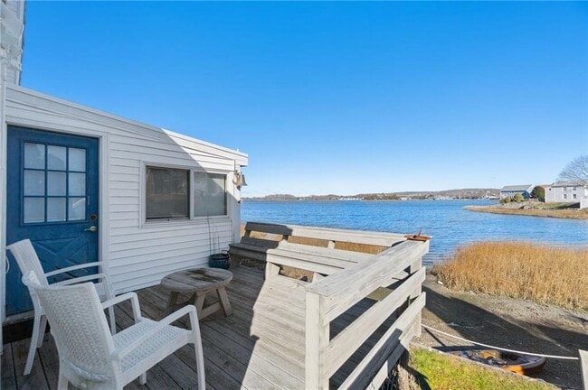 Building Photo - 15 Cedar Ave Unit 2