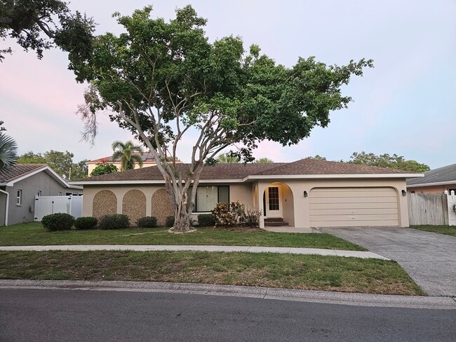 Exterior - 7353 122nd Way Casa