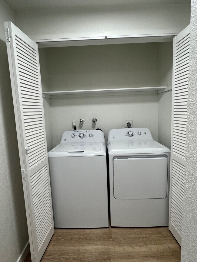 490 Lindley Ln Townhome Townhome Rental in Eugene OR