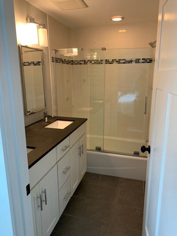 Photo - 55 Eliot Crescent Unit 1