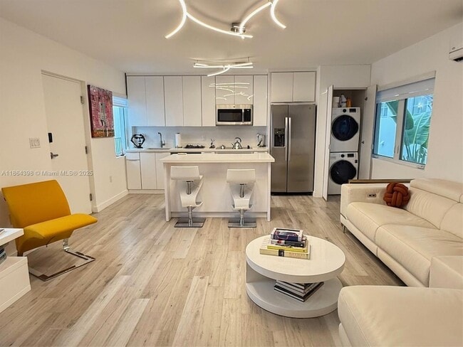 Building Photo - 1610 Euclid Ave Unit B-203 Rental
