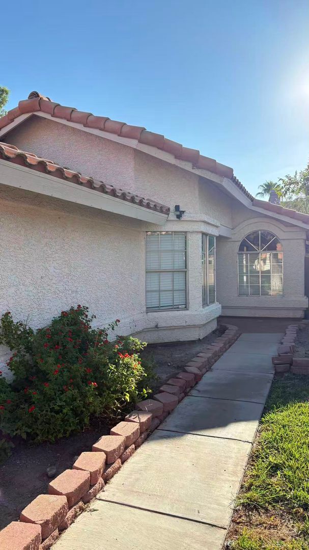 42 Quiet Desert Ln