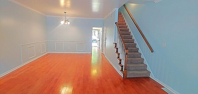 Photo - Spacious 2 Bedroom, 2.5 Bathroom Townhome ...
