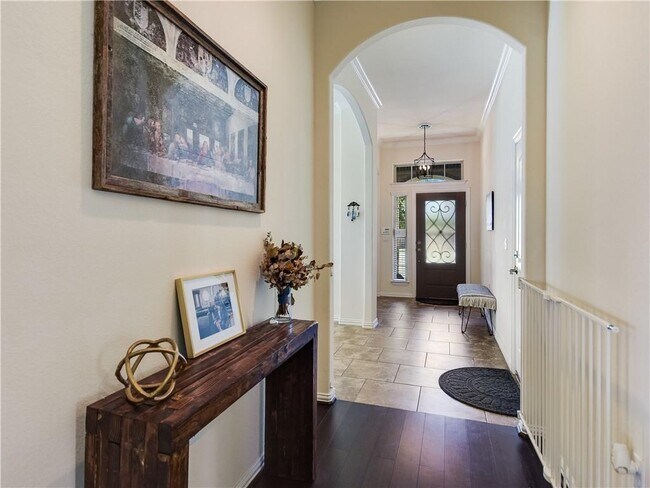 Photo - 701 Cardenas Ln