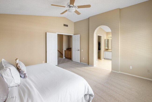 Photo - 9012 E Sutton Dr