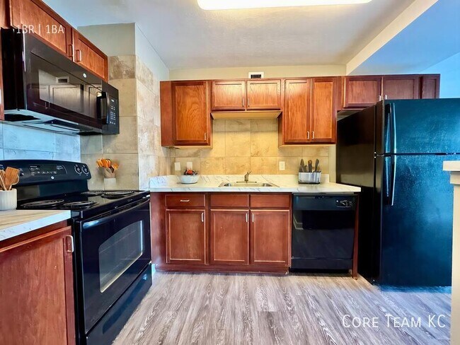 Building Photo - 722 Walnut St Unit 706 - Oak Rental
