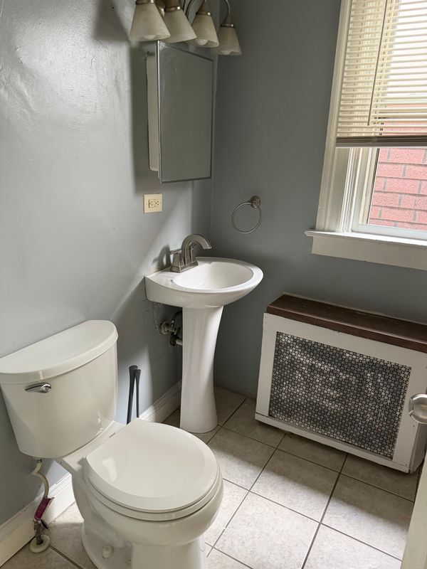 1229 Brownsville Rd Unit 2 LEFT