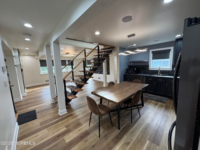 307 7th Ave