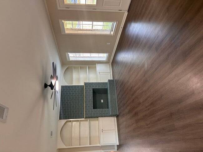404 Post Oak Blvd