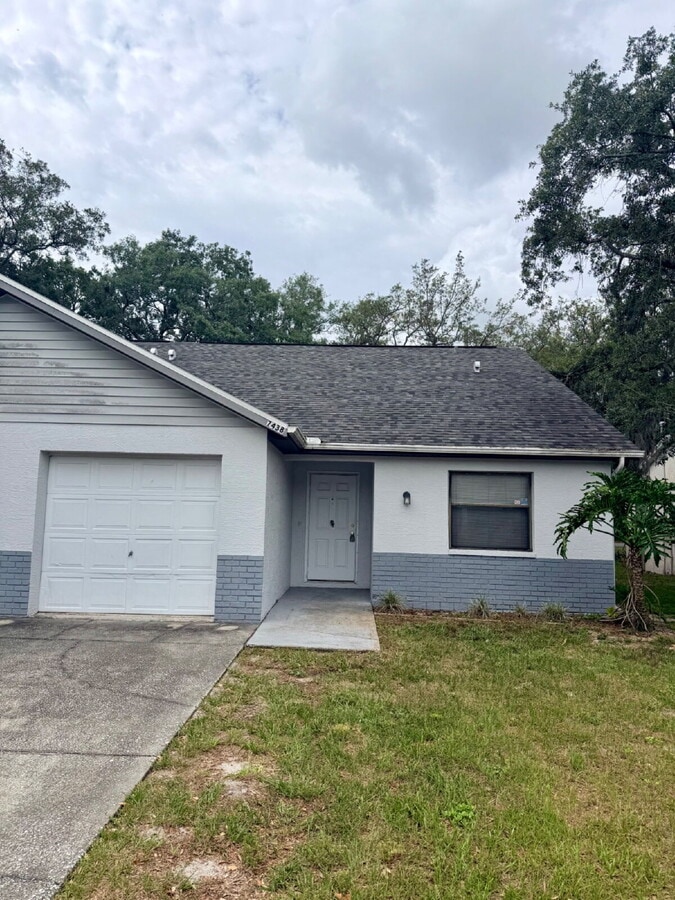 Photo - Cute 2 Bedroom, 2 Bathroom, 1 Car Garage Duplex for Rent Unidad 7438 Mead