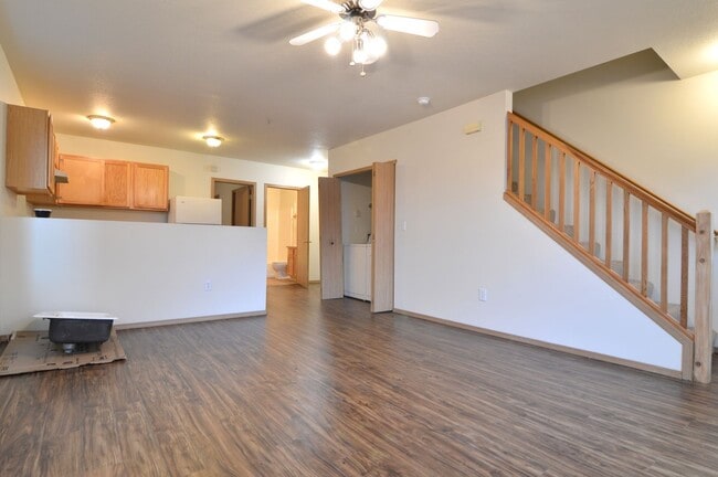 Photo - 433 NE Graham St Unit 2