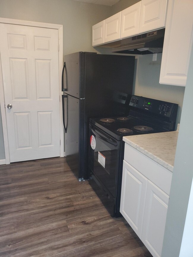 Photo - Stratford Apartments