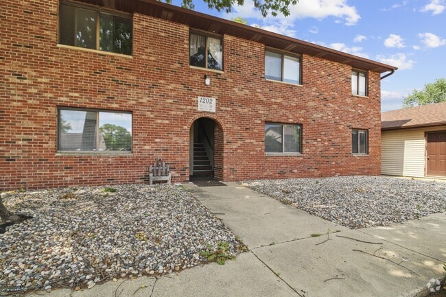 Building Photo - 1202 Dean Dr Rental