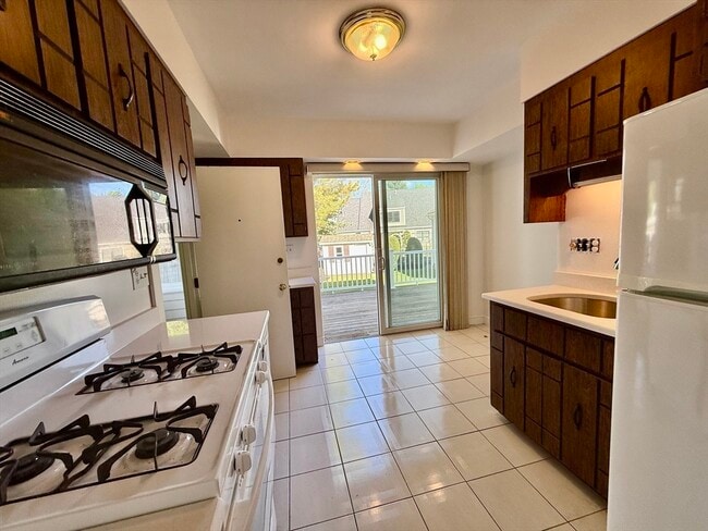 Photo - 116 Tolman St Unidad 116