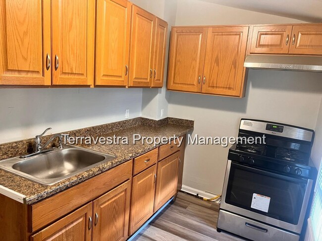 Updated 3 bed, 1 bath Unit in Gloucester City - Updated 3 bed, 1 bath Unit in Gloucester City Casa