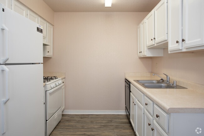 1HAB, 1BA - 583&nbsp;ft² - Western Crosby Apartments