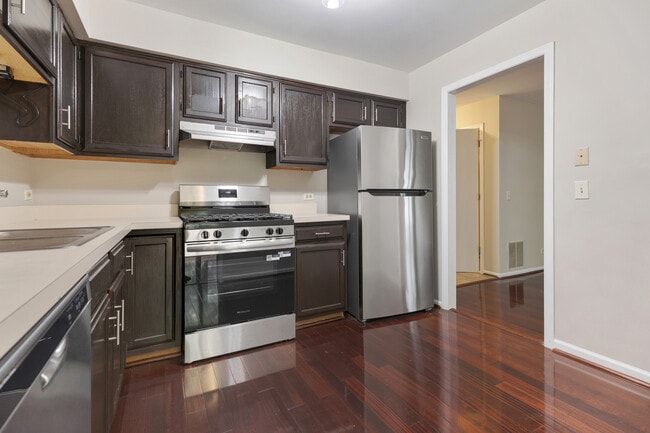 Photo - 414 Villa Cir Dr