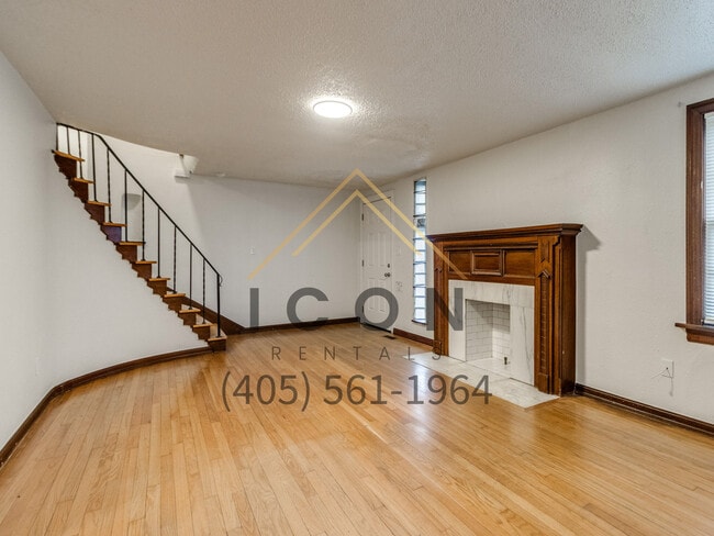 Photo - 216 NW 36th St