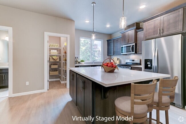 Building Photo - Beautiful Newer Construction Home! 3 Maste... Unit 21319 - Lot 4