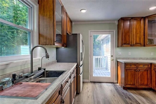 28 Coon Tail Rd