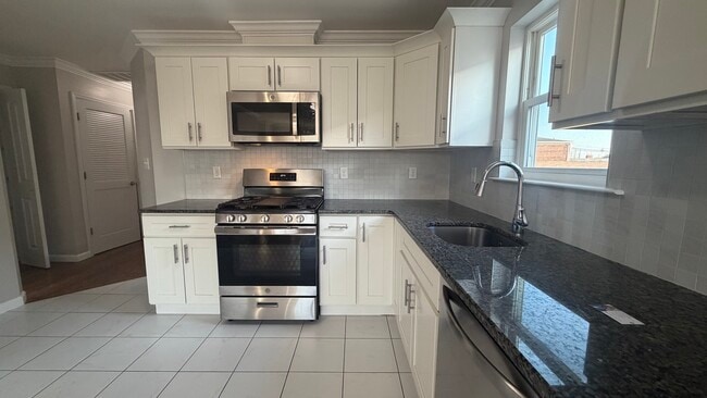KITCHEN - 234 Palmer St Unit 2