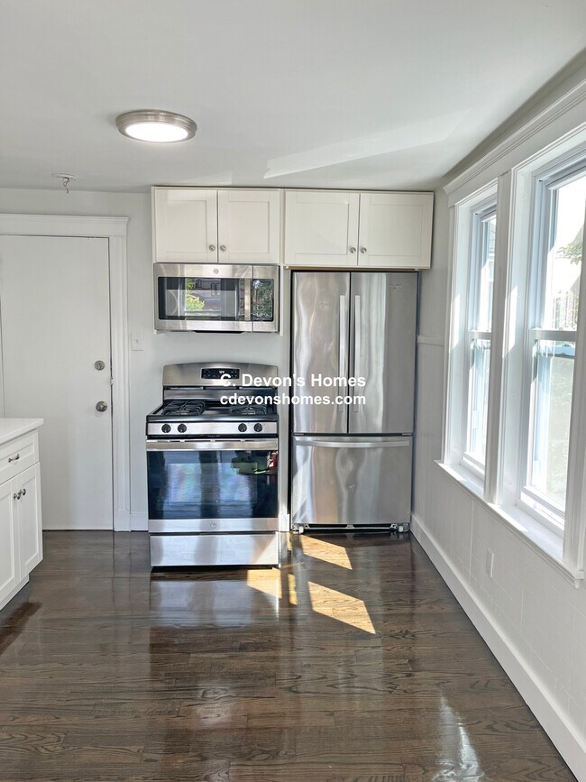 53 N Common St Unit 2R