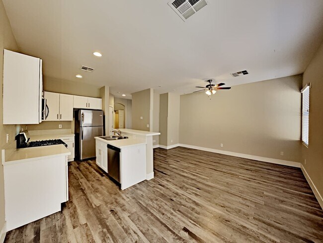 Photo - 8431 Quarentina Ave