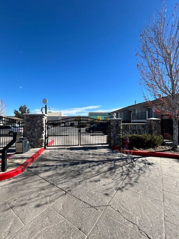 Photo - 2000 Silverada Blvd